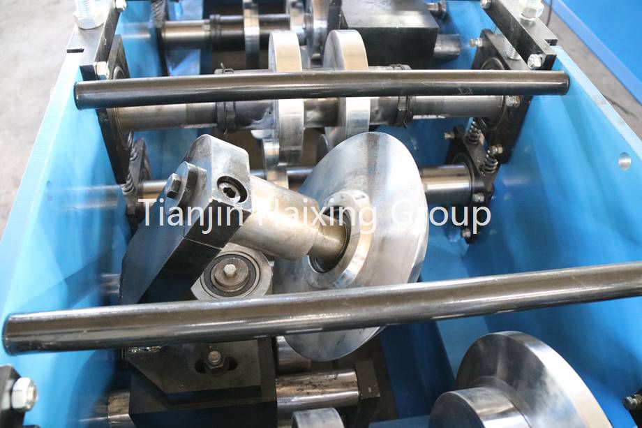 steel z purlin roll forming machine