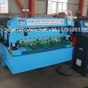 Automatic roof roll forming machine