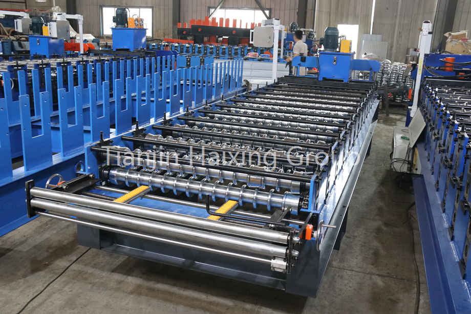 corrugated steel panel roll forming machine-5